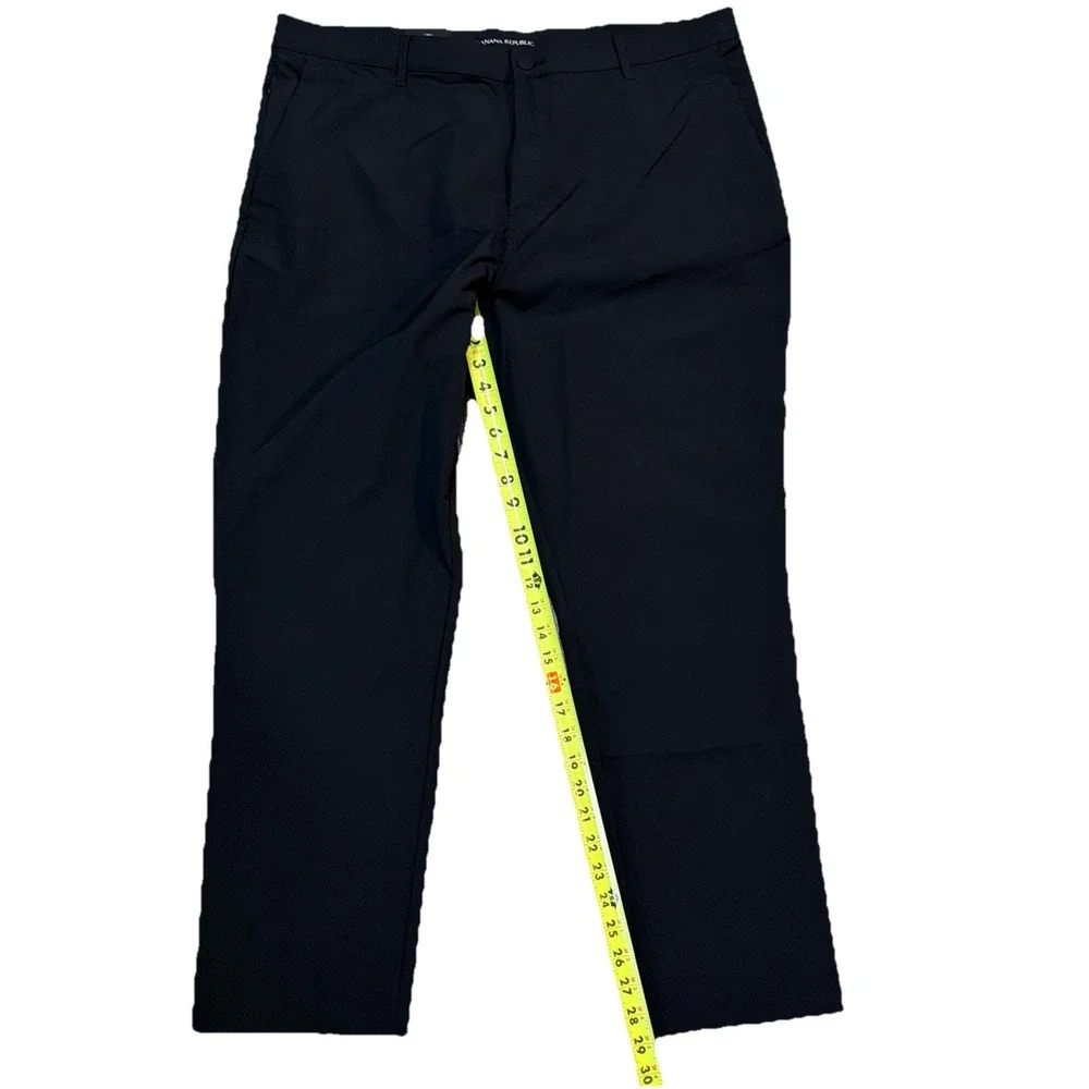 NWT Banana Republic Men's  Flat Front Pants,‎ Black, Size 40X30 Stretch